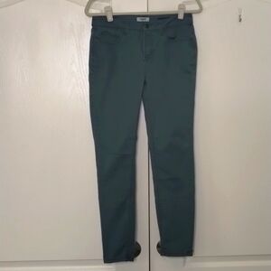 Kensie jeans size 6/28 muted green skinny, inseam 27" stretch, mid rise